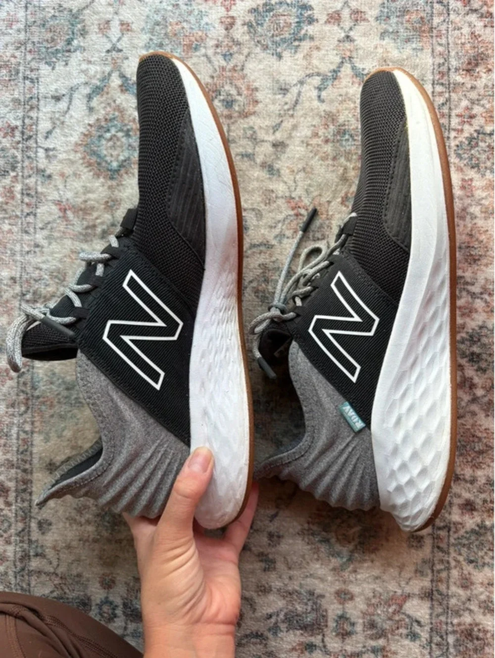Mens Black and White New Balance Roav Sneakers Size 11.5